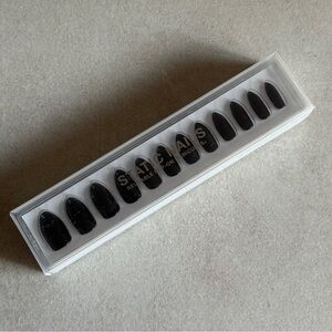 Static Nails Reusable Pop-On Manicure – Conjure Almond Black Sparkle